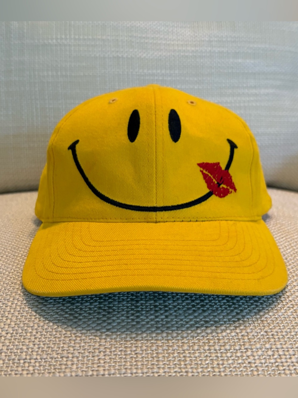 Smiley Face with Embroidered Red KISS Lip Print/ 6 Panel Snap Back Har